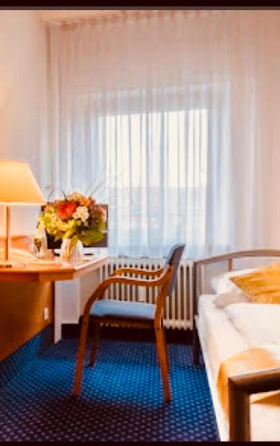 Mc Hotel คาร์ลสรูเฮอ ภายนอก รูปภาพ