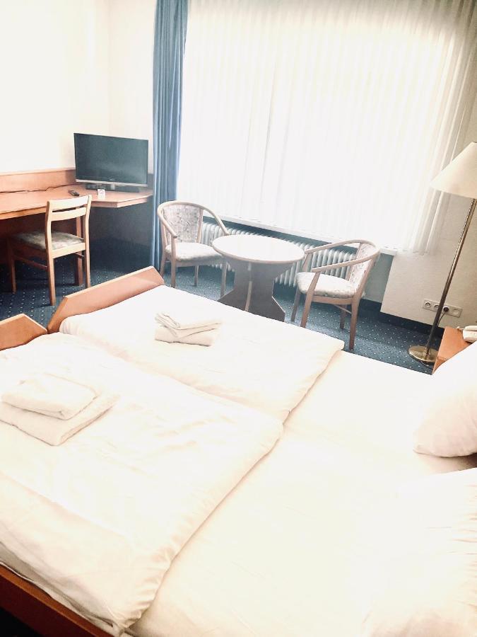 Mc Hotel คาร์ลสรูเฮอ ภายนอก รูปภาพ