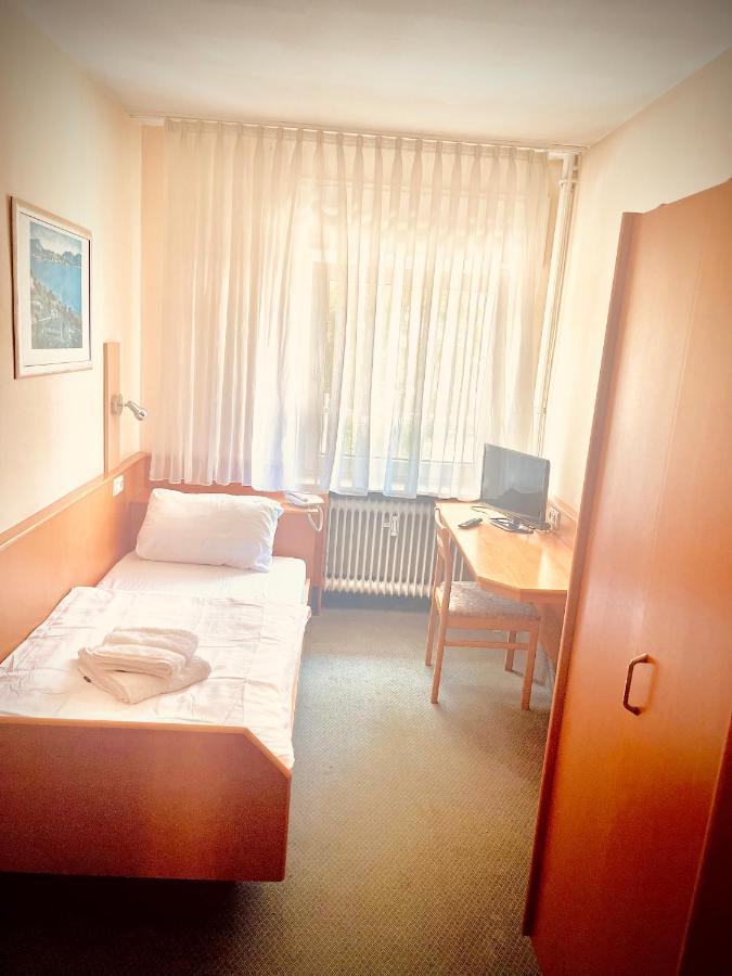 Mc Hotel คาร์ลสรูเฮอ ภายนอก รูปภาพ