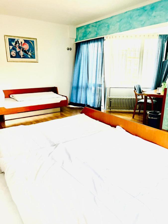Mc Hotel คาร์ลสรูเฮอ ภายนอก รูปภาพ